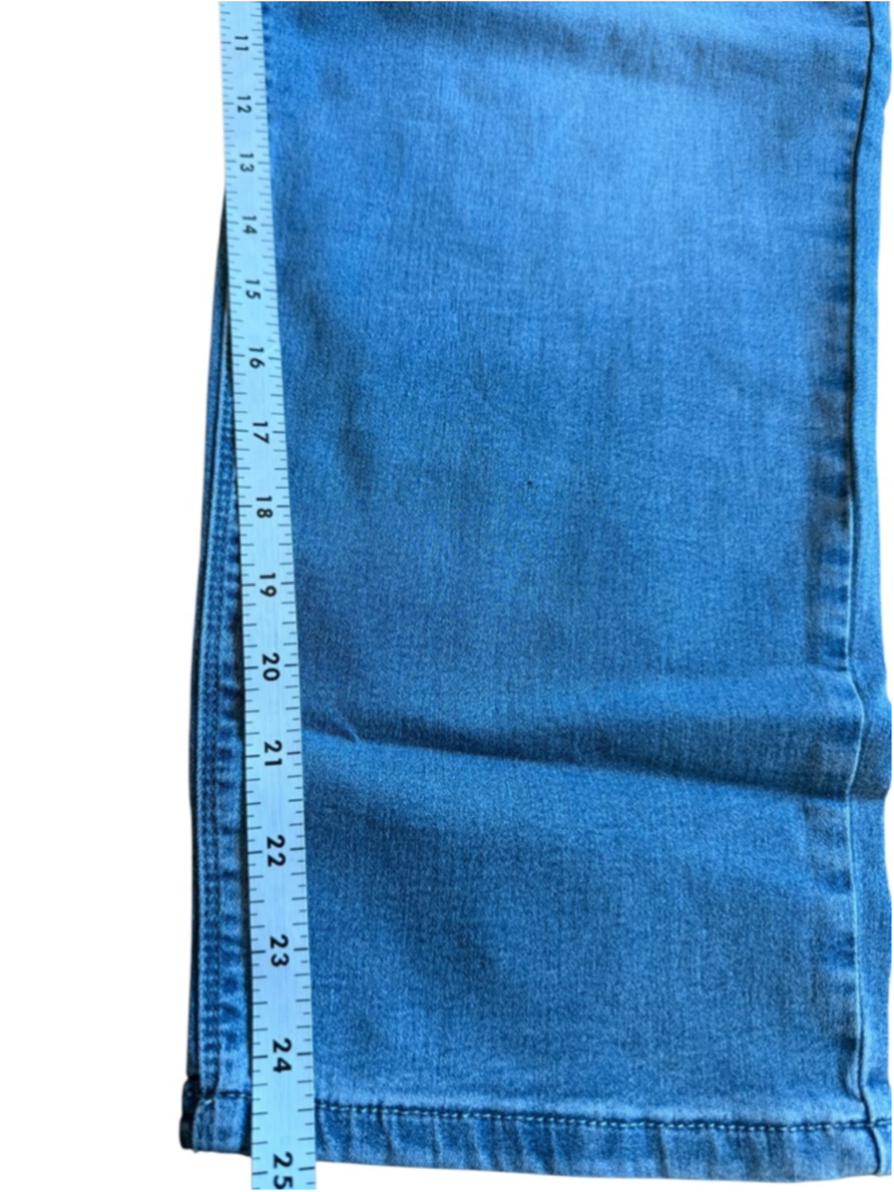 Laurie Felt Plus Light Wash Blue Silky Denim Capri Petite Plus Size 3XP - Picture 12 of 14